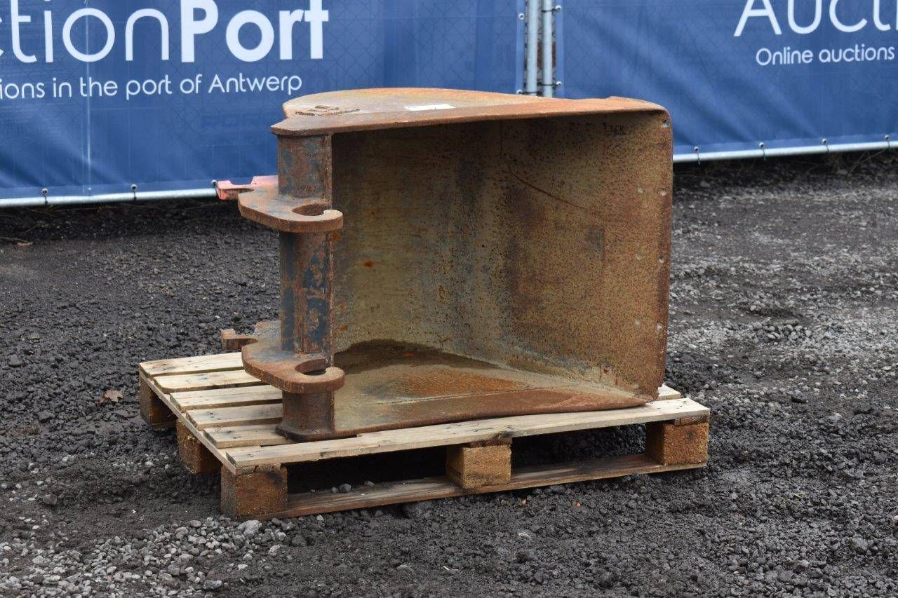 Digger bucket