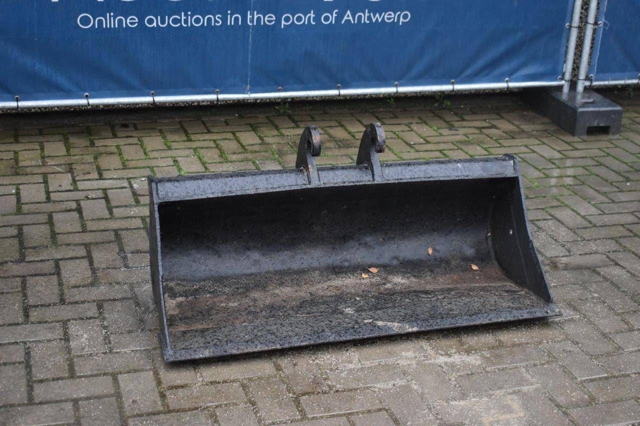Excavator bucket