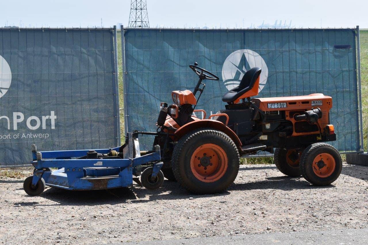 Mini tractor Hydrostat with mowing deck Kubota B8100 Diesel 