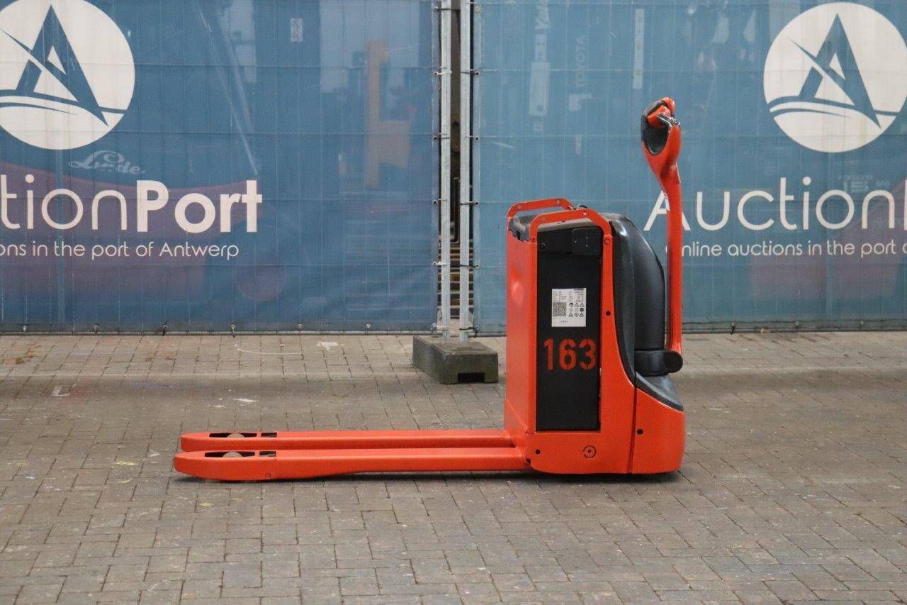 Pallet truck Linde T16 Electric 1600kg 2017