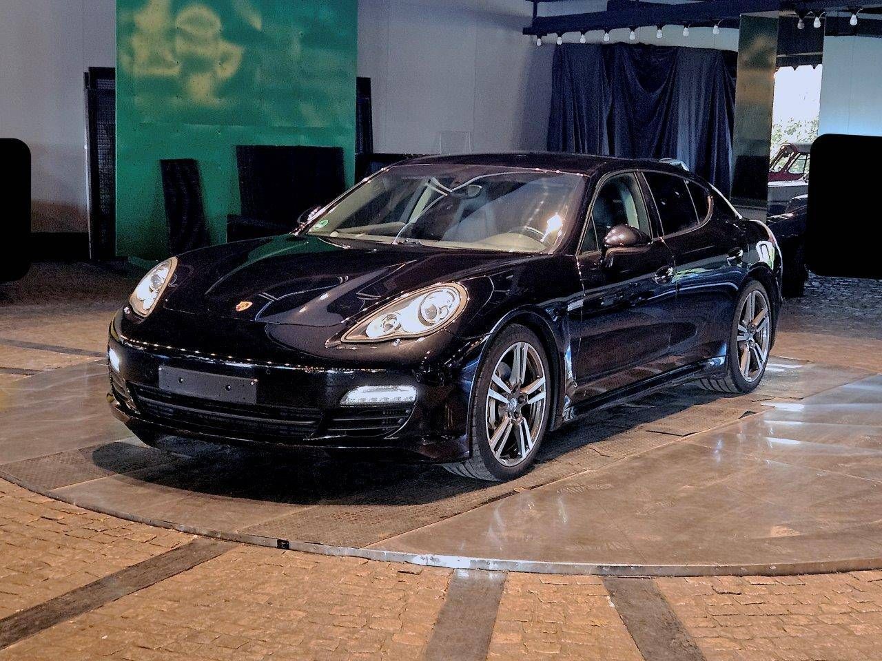 Porsche Panamera 3.0 V6 Diesel 2011 (Margin)