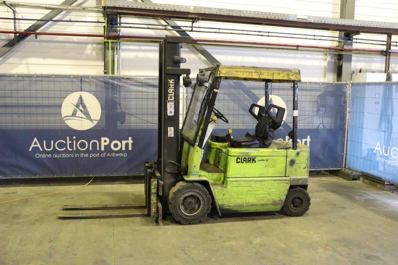 Chariot élévateur Clark EPM 30 Électrique 3000kg