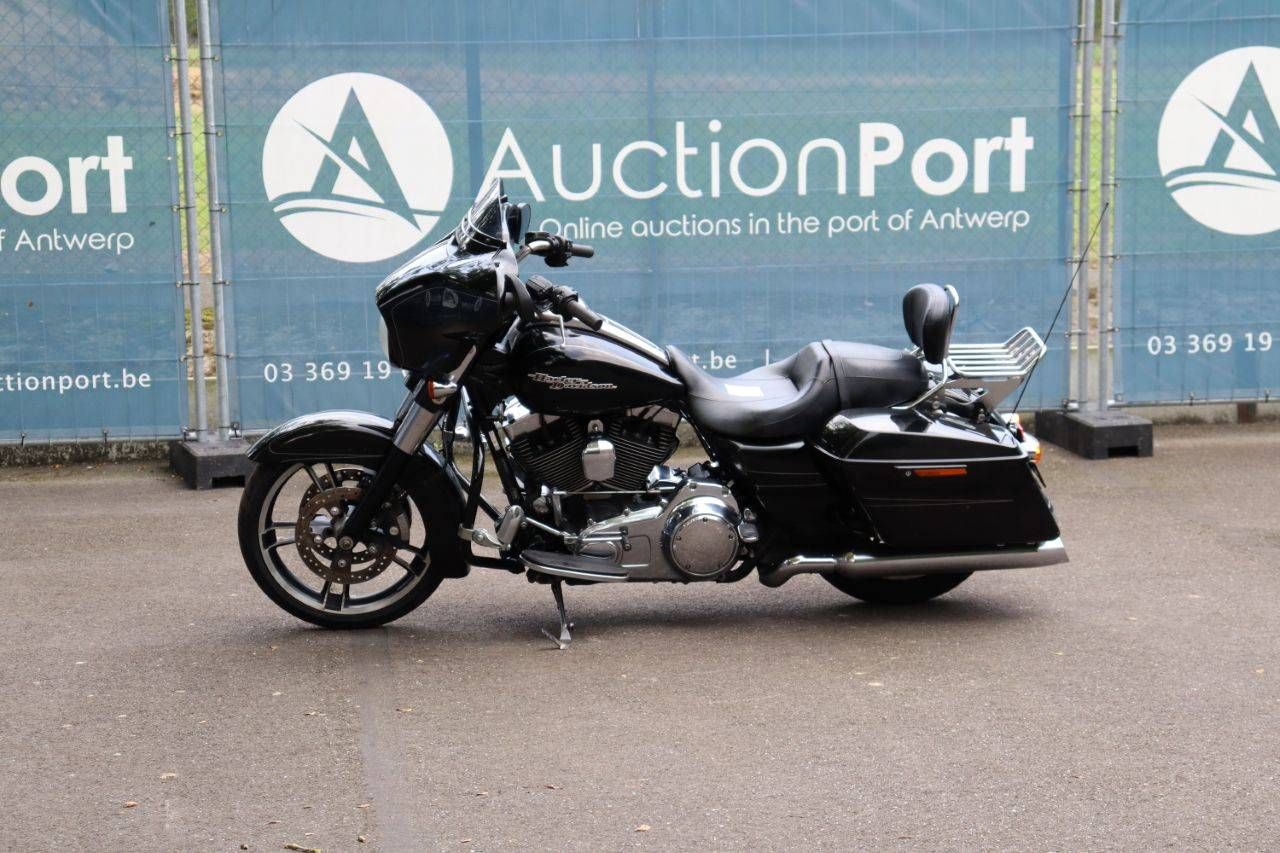 Harley-Davidson Street Glide Petrol 2015