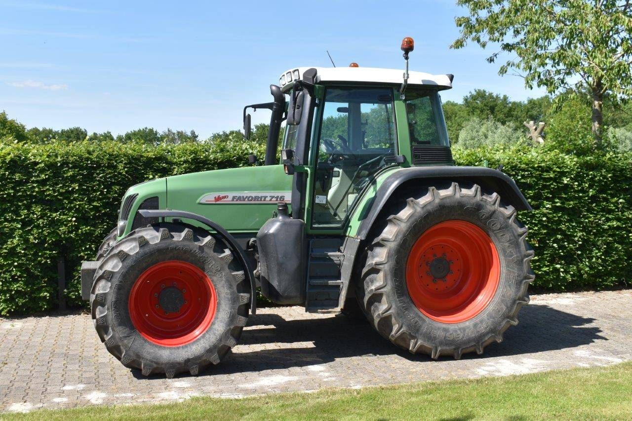 Tractor Fendt 716 Vario Diesel