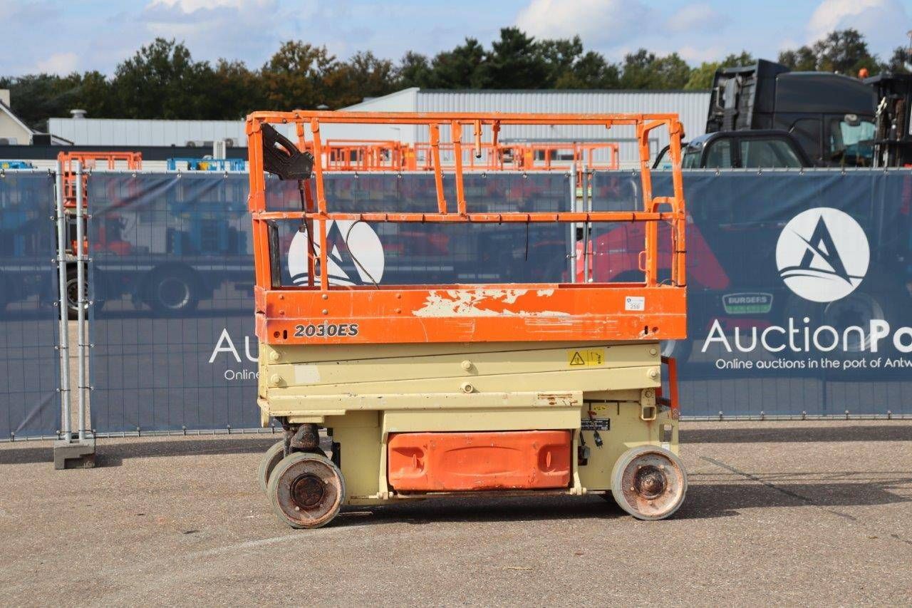 Scissor Lift JLG 2030ES Electric 8.1m 2008