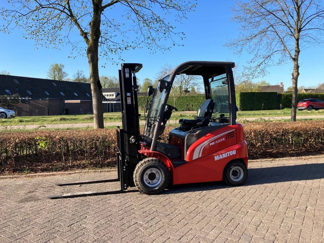 Manitou ME 425C Electric Forklift 2500kg 3.3m 2022