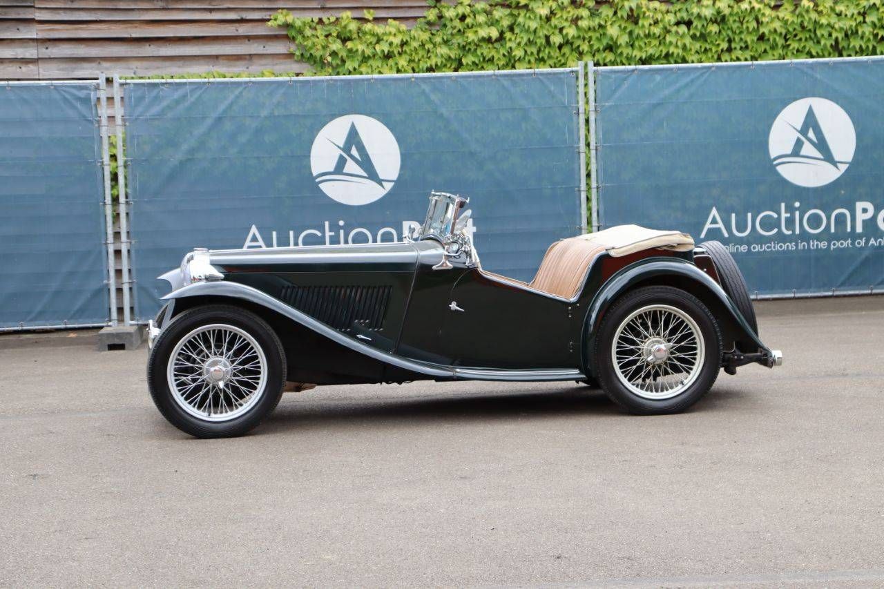 MG TC Roadster - 1943 (Margin)