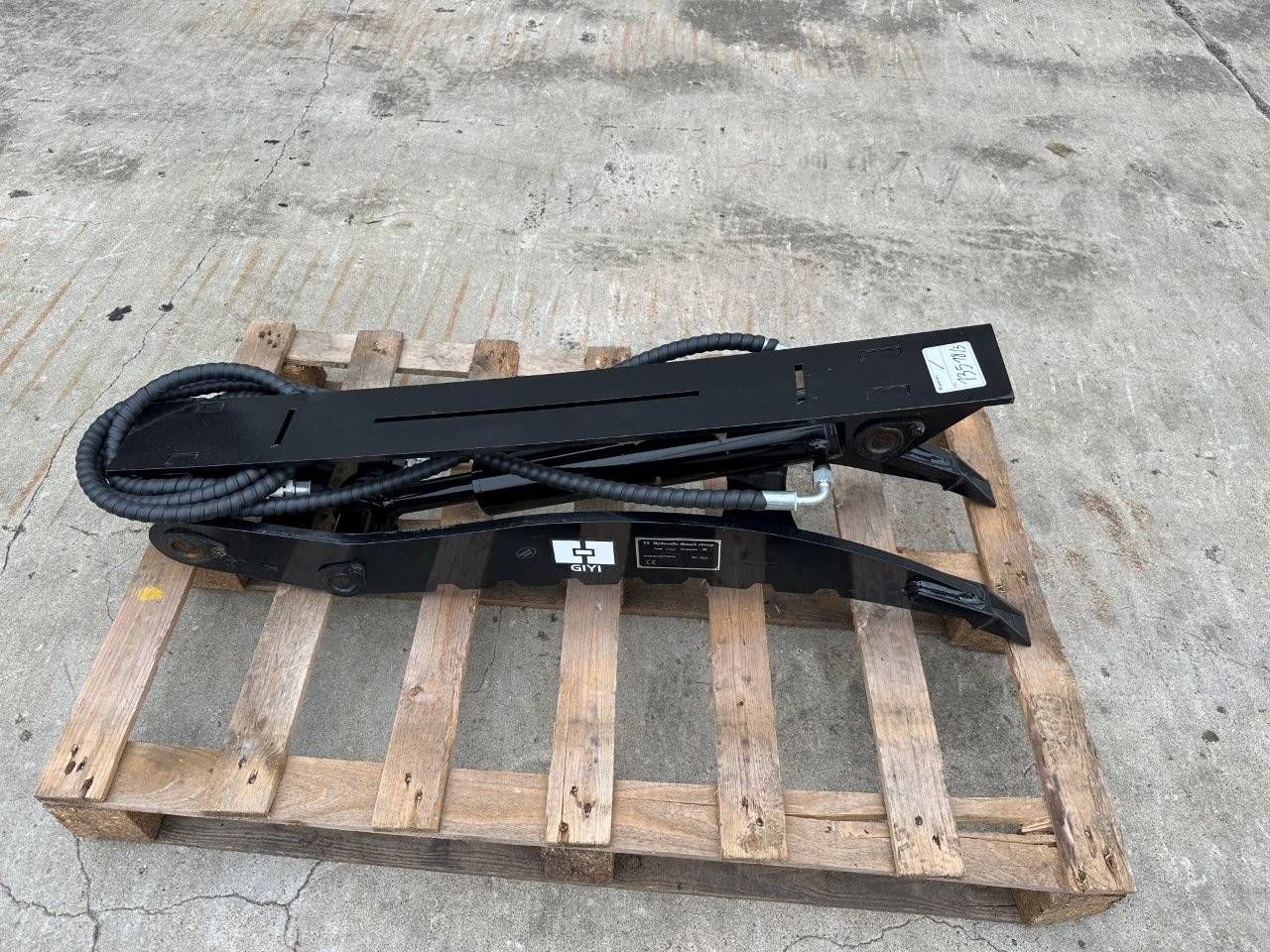 Thumb clamp GIYI 2025 New