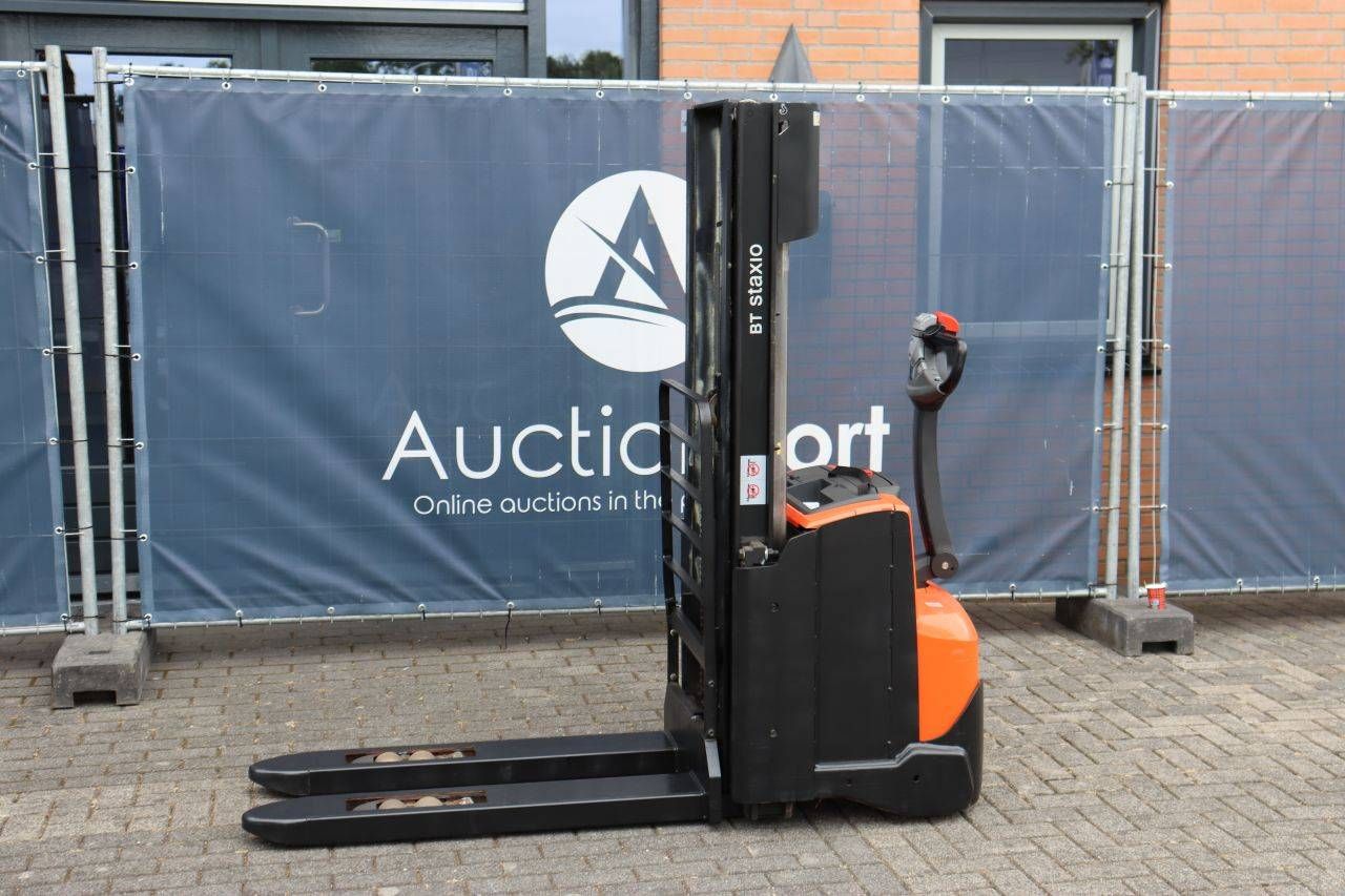 Stacker BT SWE140L Electric 1400kg 2.65m 2016