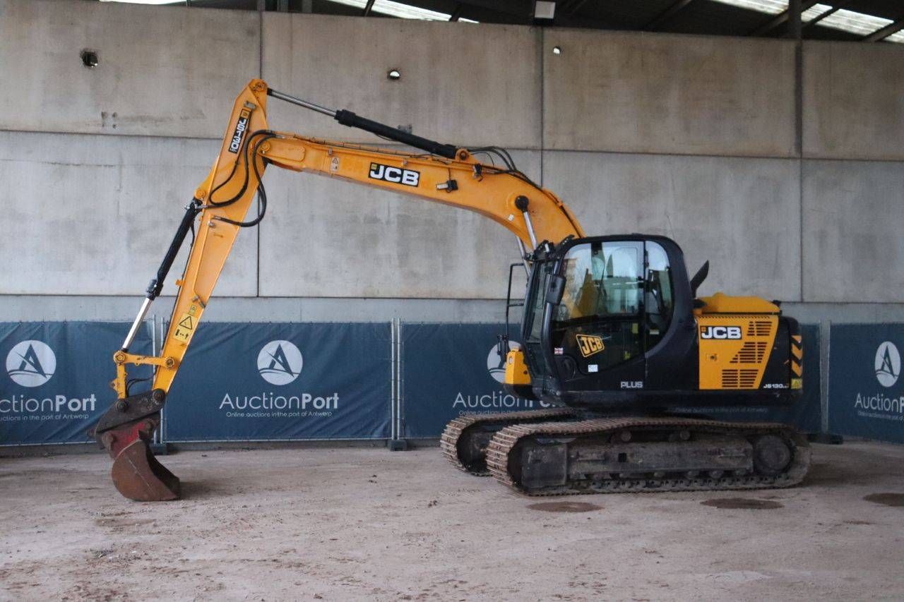 Crawler excavator JCB JS130LC Diesel 81kW 2018