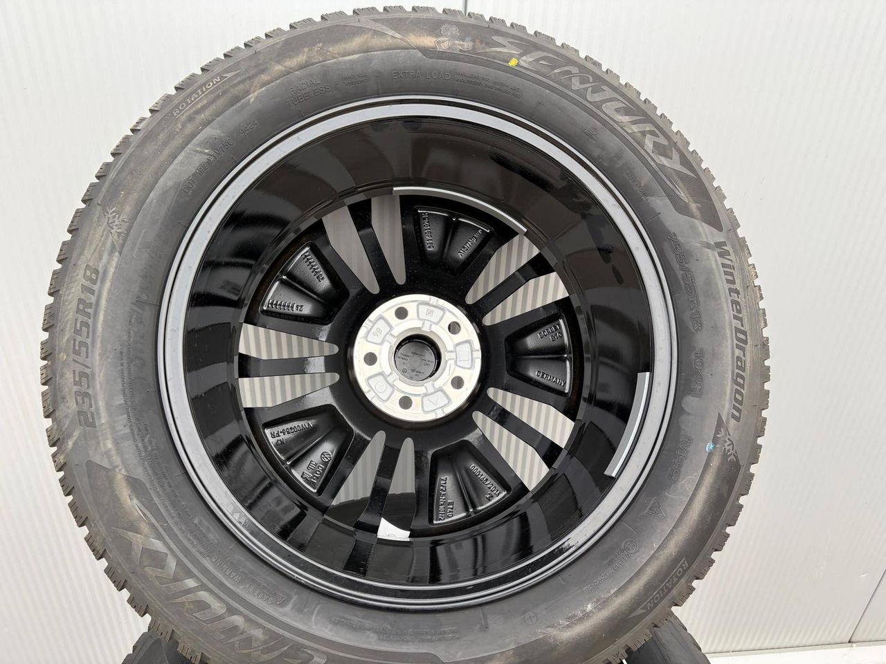Sentury Winter Tire Set with Napoli Rims 18 inch for Volkswagen Tiguan/Tayron