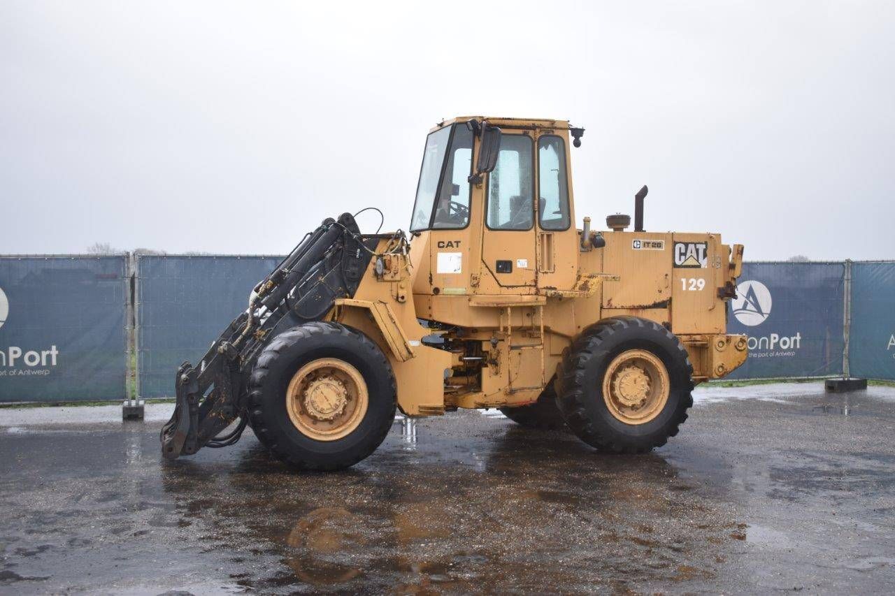 Wheel loader Caterpillar IT28 Diesel