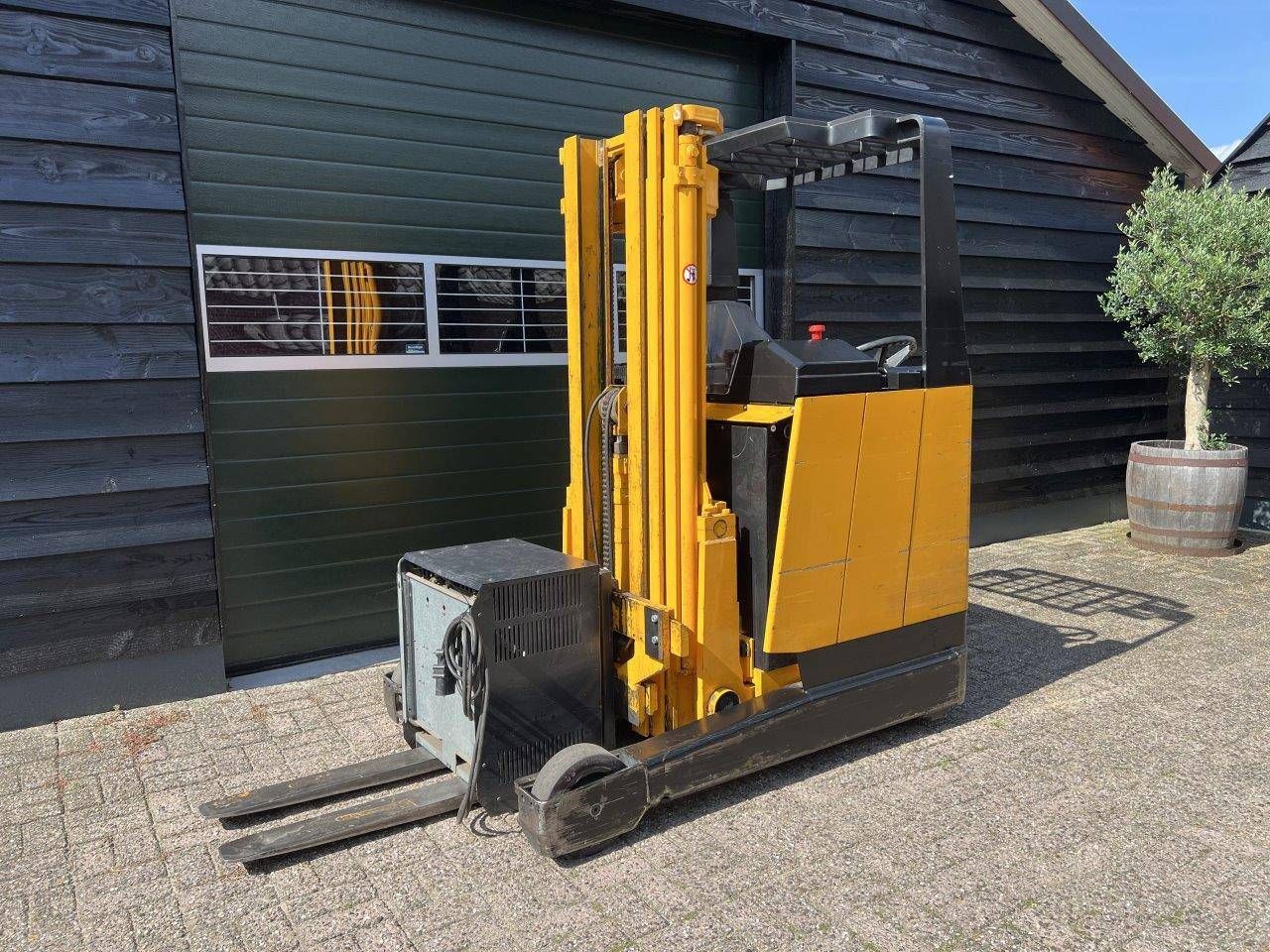 Reach truck Jungheinrich ETV16A Electric 1600kg