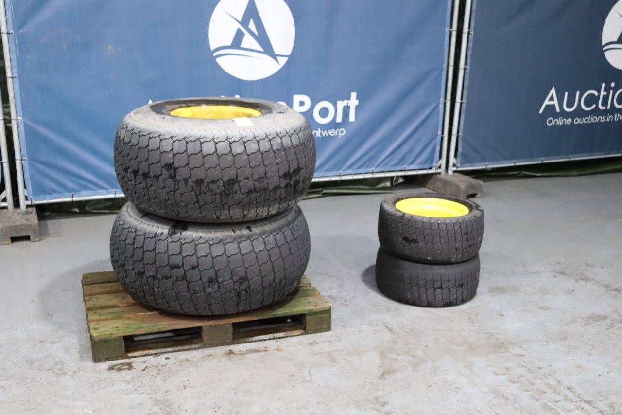 Party Tires Galaxy for Tractor