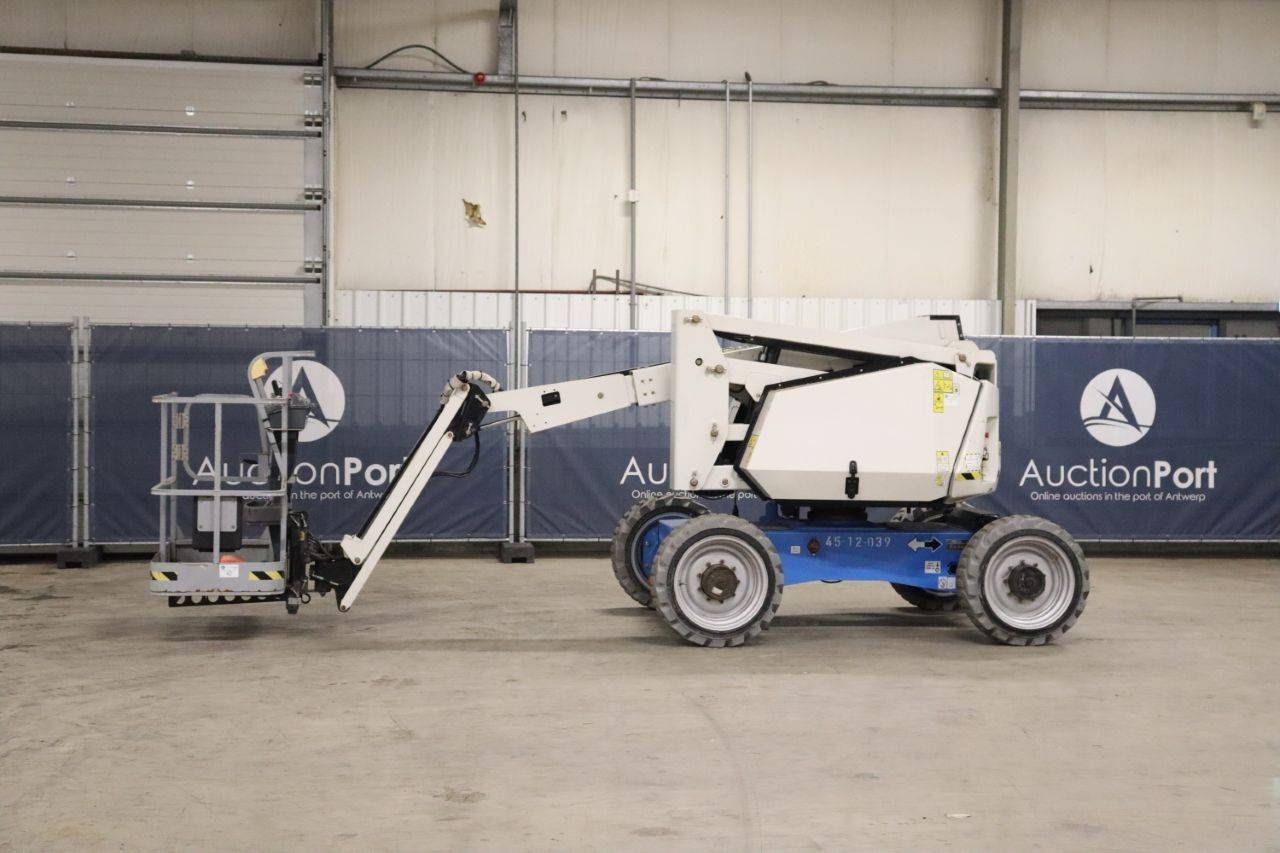 Genie H340AJ 4WD Diesel + Electric Articulated Boom Lift 12.28m 2020