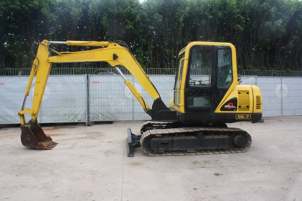 Rupsgraafmachine Hyundai R55-7 Diesel 2013