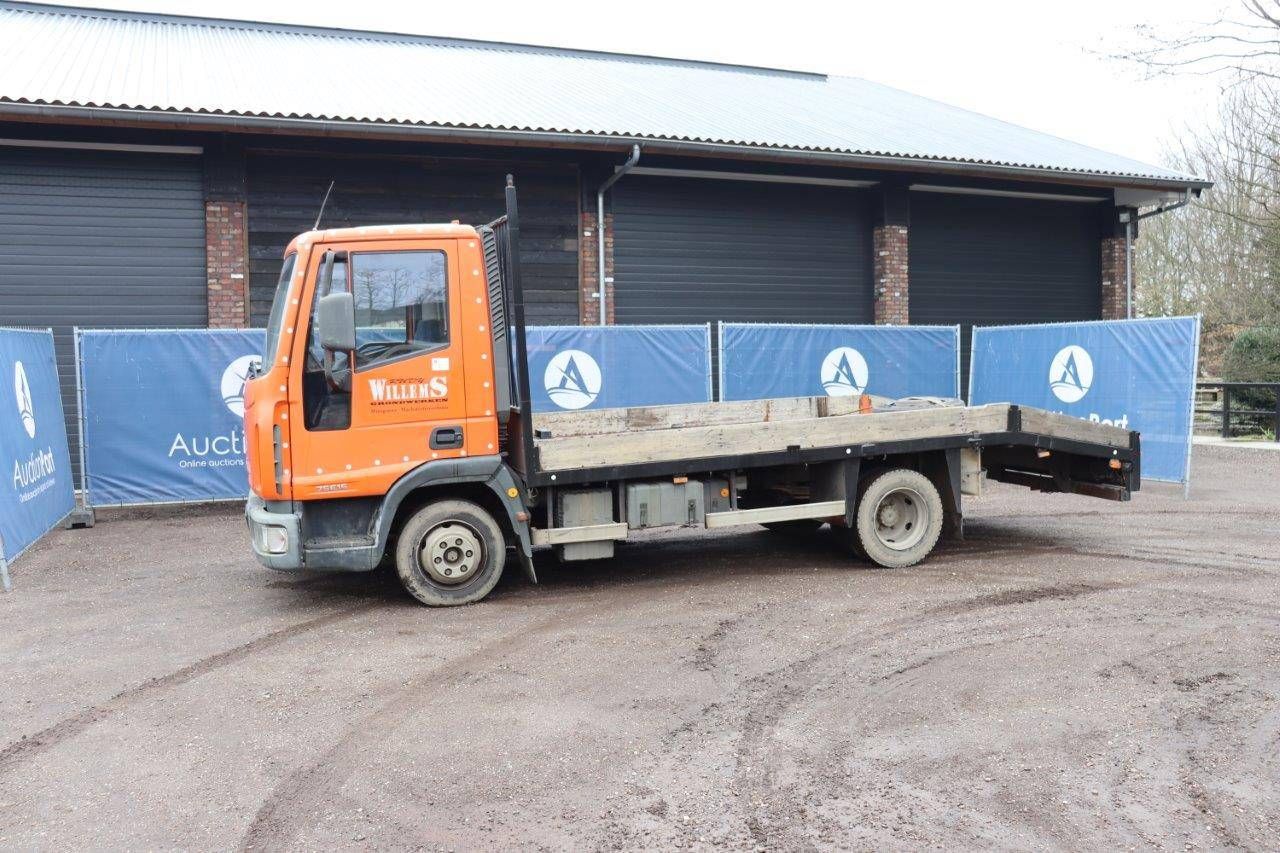 Flatbed truck Iveco Daily 75E15 150hp 2005