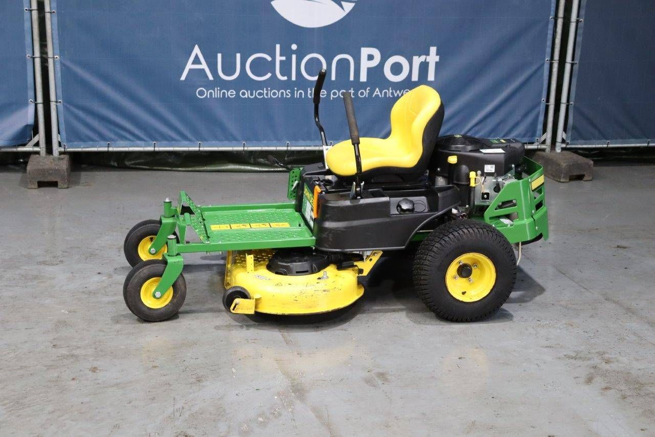 Riding mower John Deere Z335E Petrol (Margin)