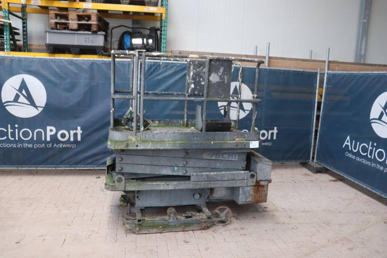 Scissor lift SKYTOWER Electric
