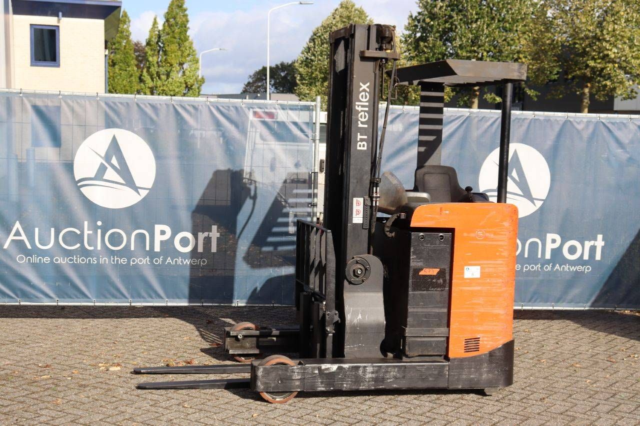 Toyota Electric Reach Truck 