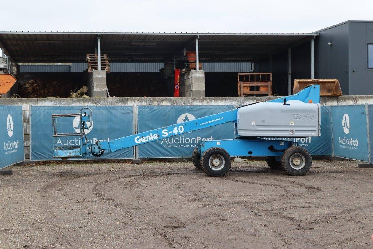 Telescopic boom lift Genie S-40 Diesel 14.2m 2005