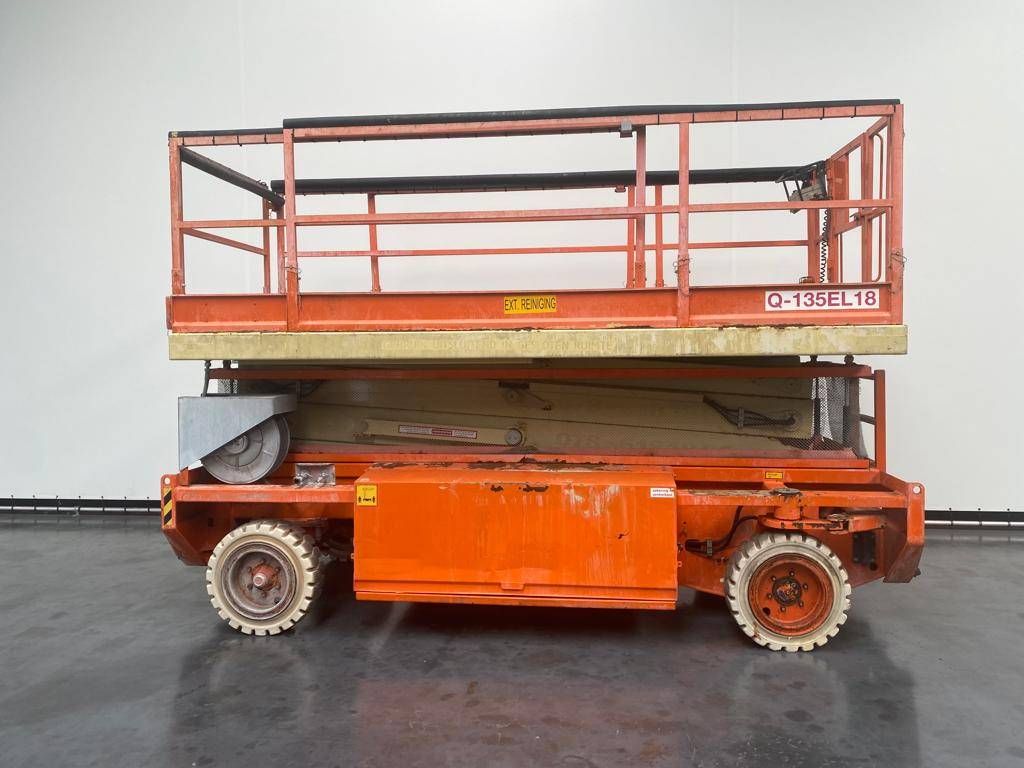 Scissor lift Holland Lift Monostar Q-135 EL18 Electric 15.50m