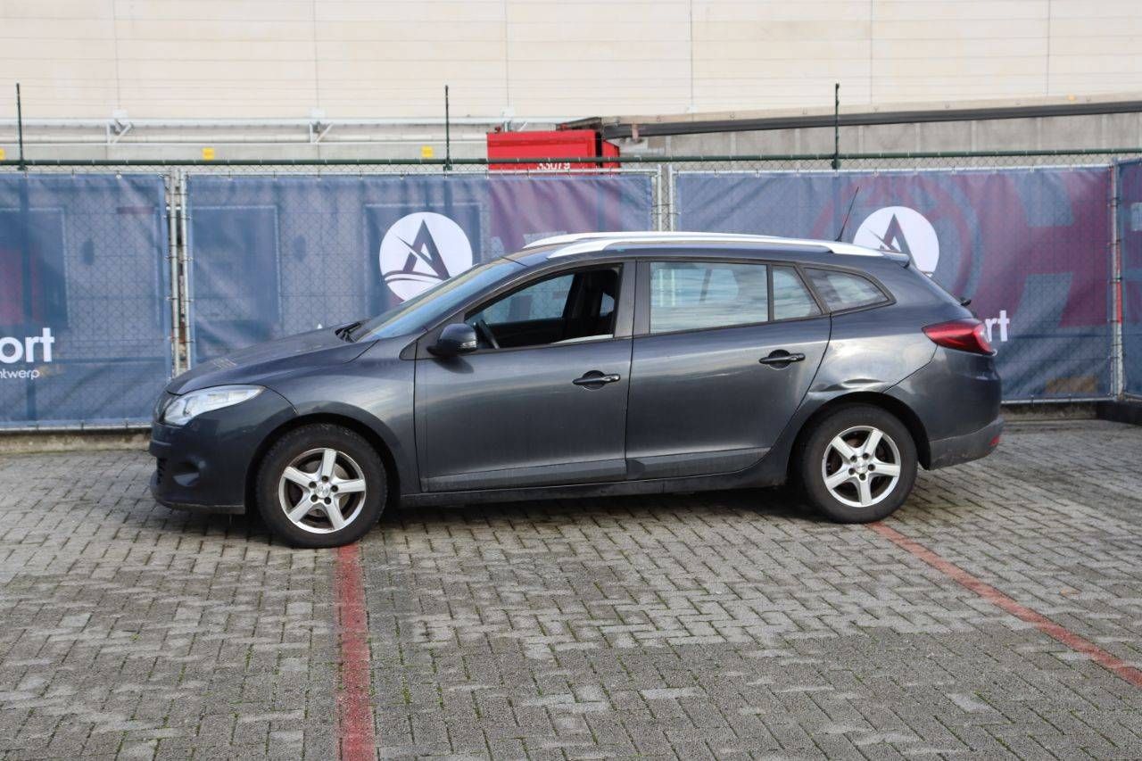 Passenger car Renault Mégane dCi Diesel 90hp 2010 (Margin)