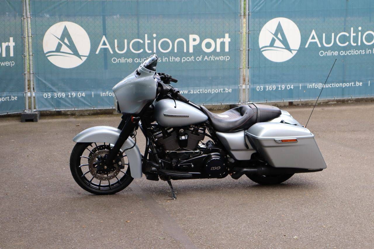 Motor Harley-Davidson STREET GLIDE SPECIAL 114 INCH Benzine 2019