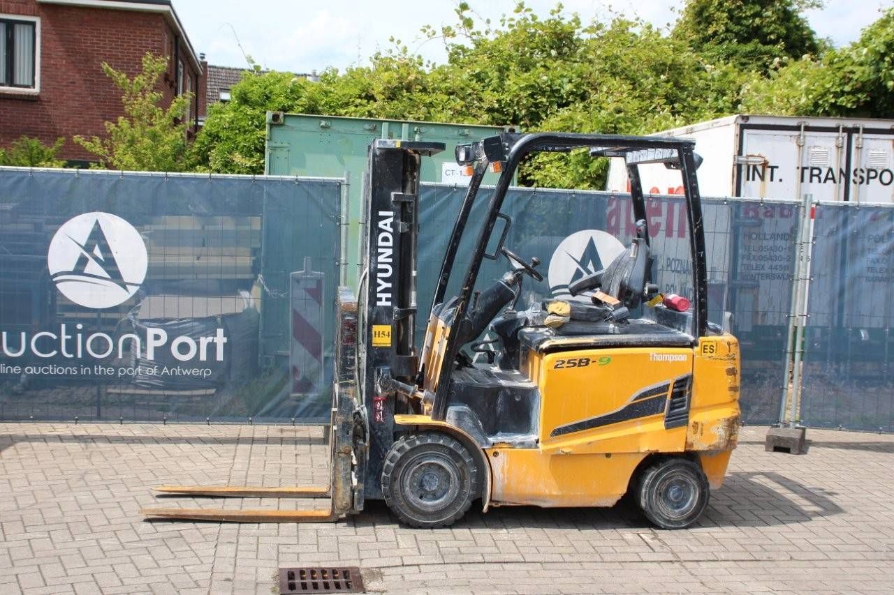 Forklift Hyundai 25B-9 Electric 2500kg 3.3m 2017