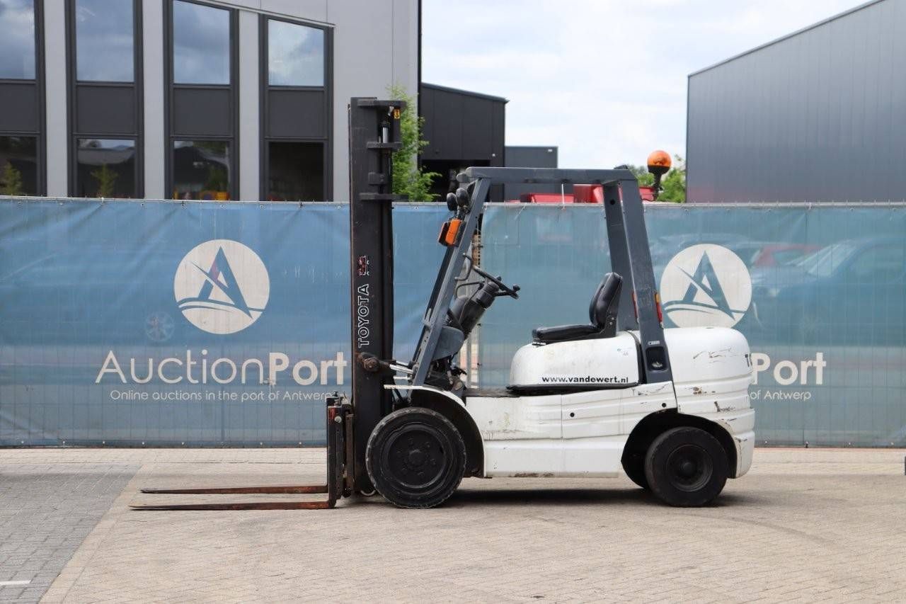 Forklift Toyota 62-6FDF30 Diesel 3000kg 4.0m 1997