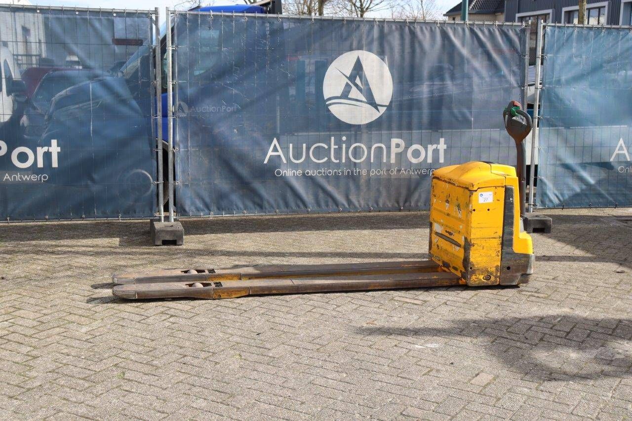 Pallet truck Jungheinrich EJE 220 Electric 2000kg 2014