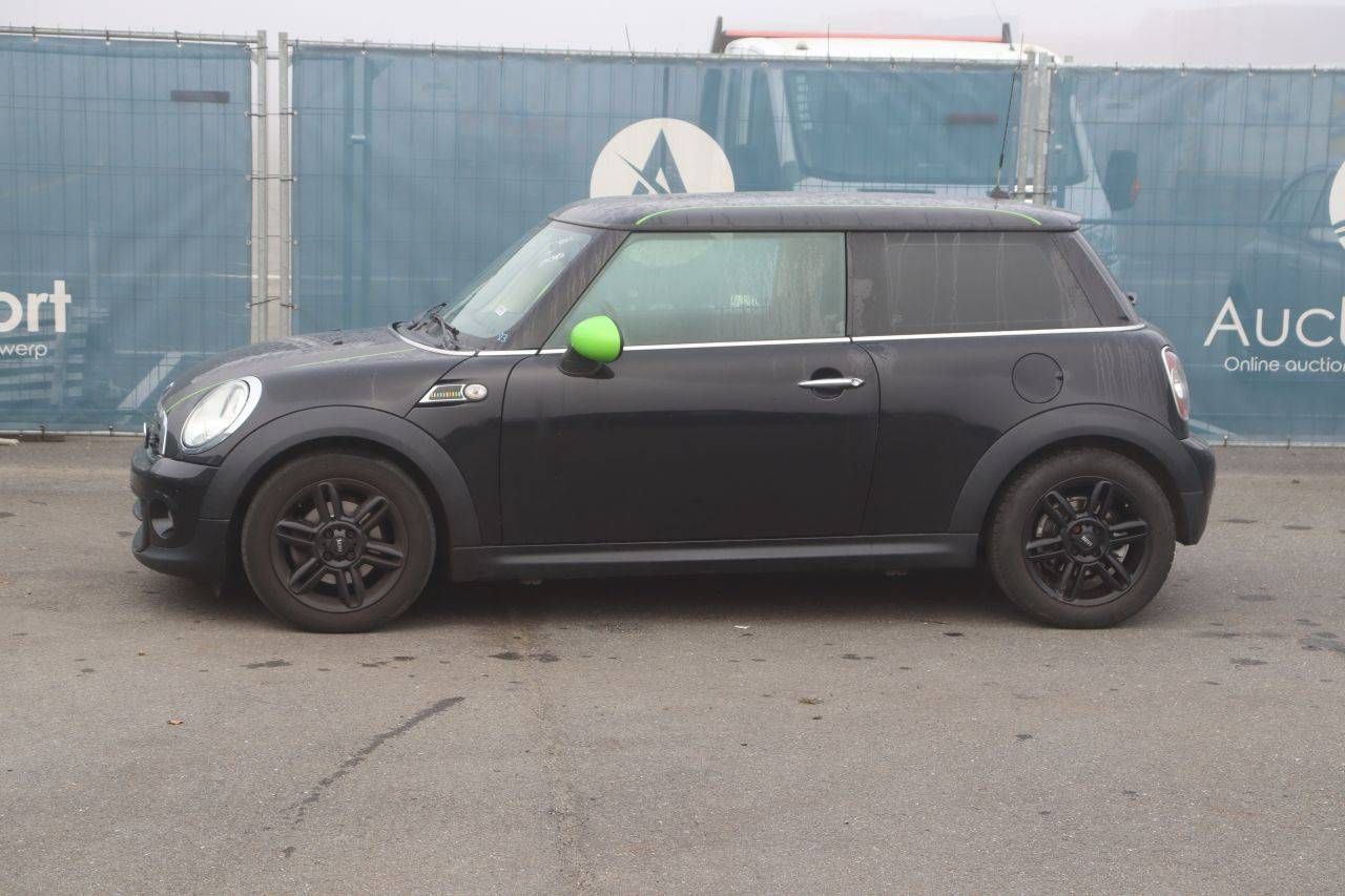 Passenger car Mini Mini One Petrol 98hp 2013 (Margin)