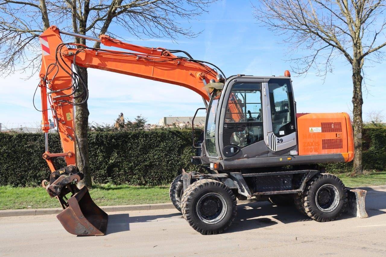 Tire crane Hitachi ZX140W-3 Diesel 