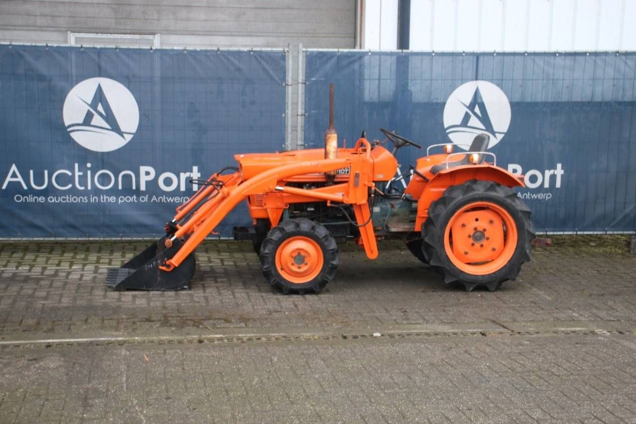Mini tractor Kubota L2201DT Diesel with front loader
