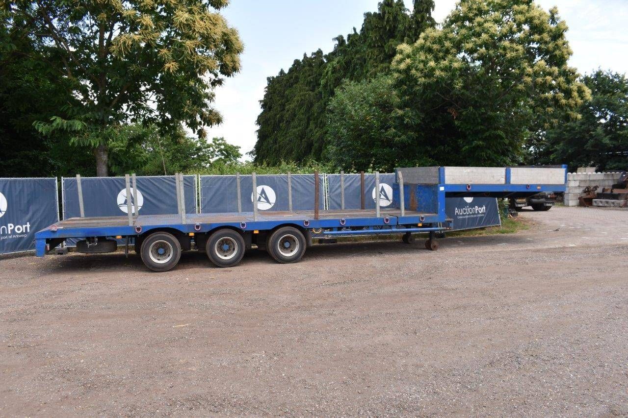 Semi low loader 