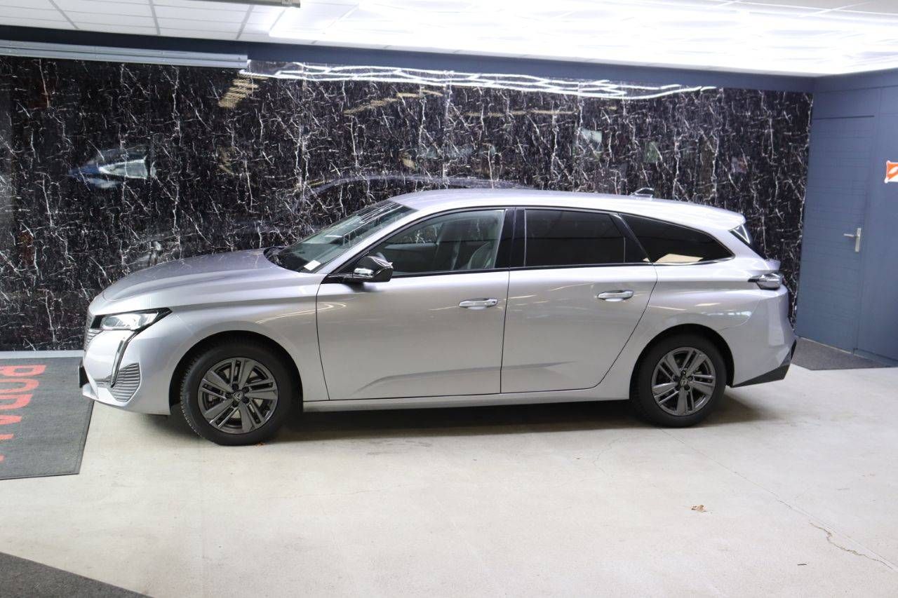 Peugeot 308 SW Petrol Automatic 2024