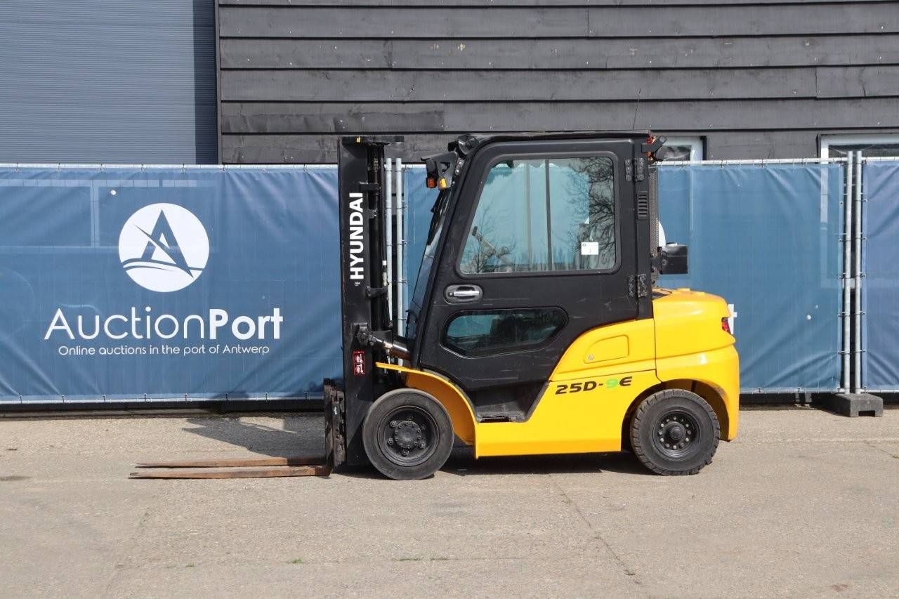 Forklift Hyundai 25D-9E Diesel 1852kg 4.7m 2017