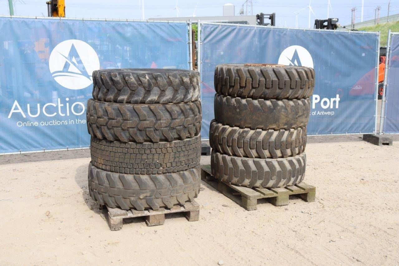 Lot of tires of different sizes 8 pieces