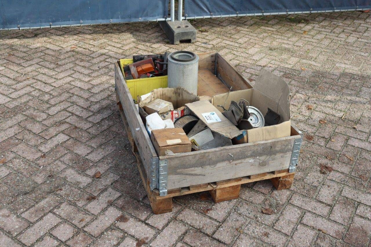 Party parts