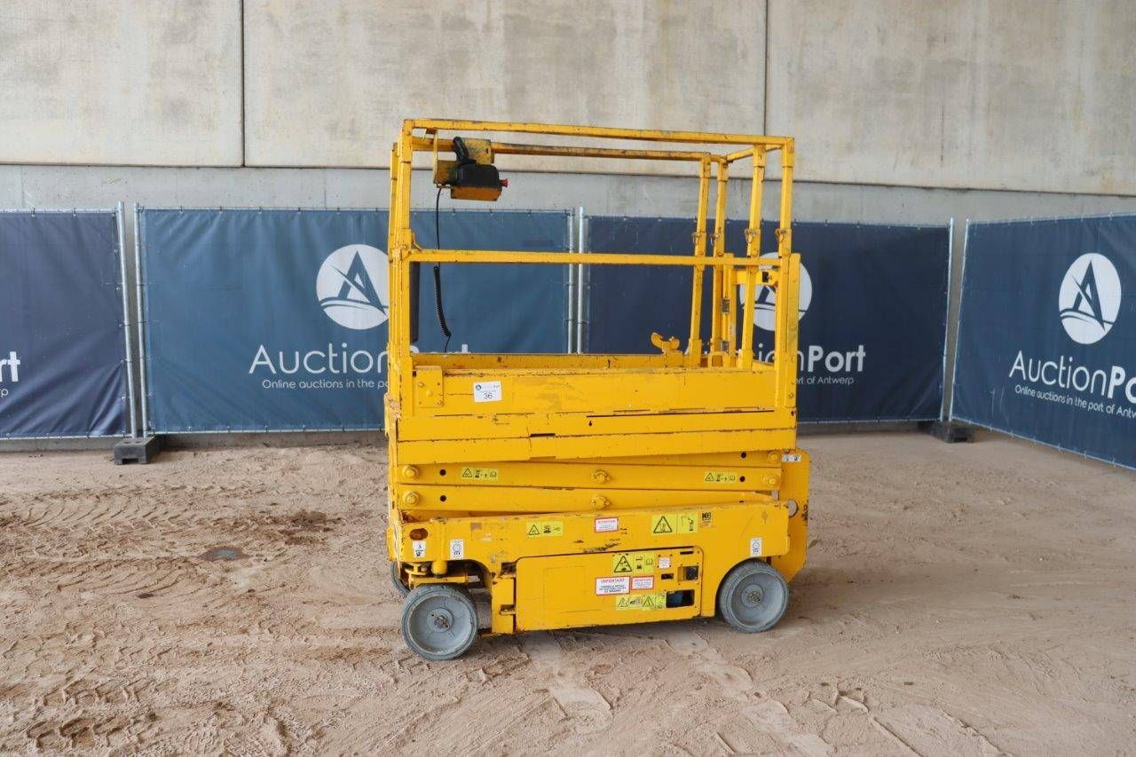 Scissor Lift Genie GS1532 Electric
