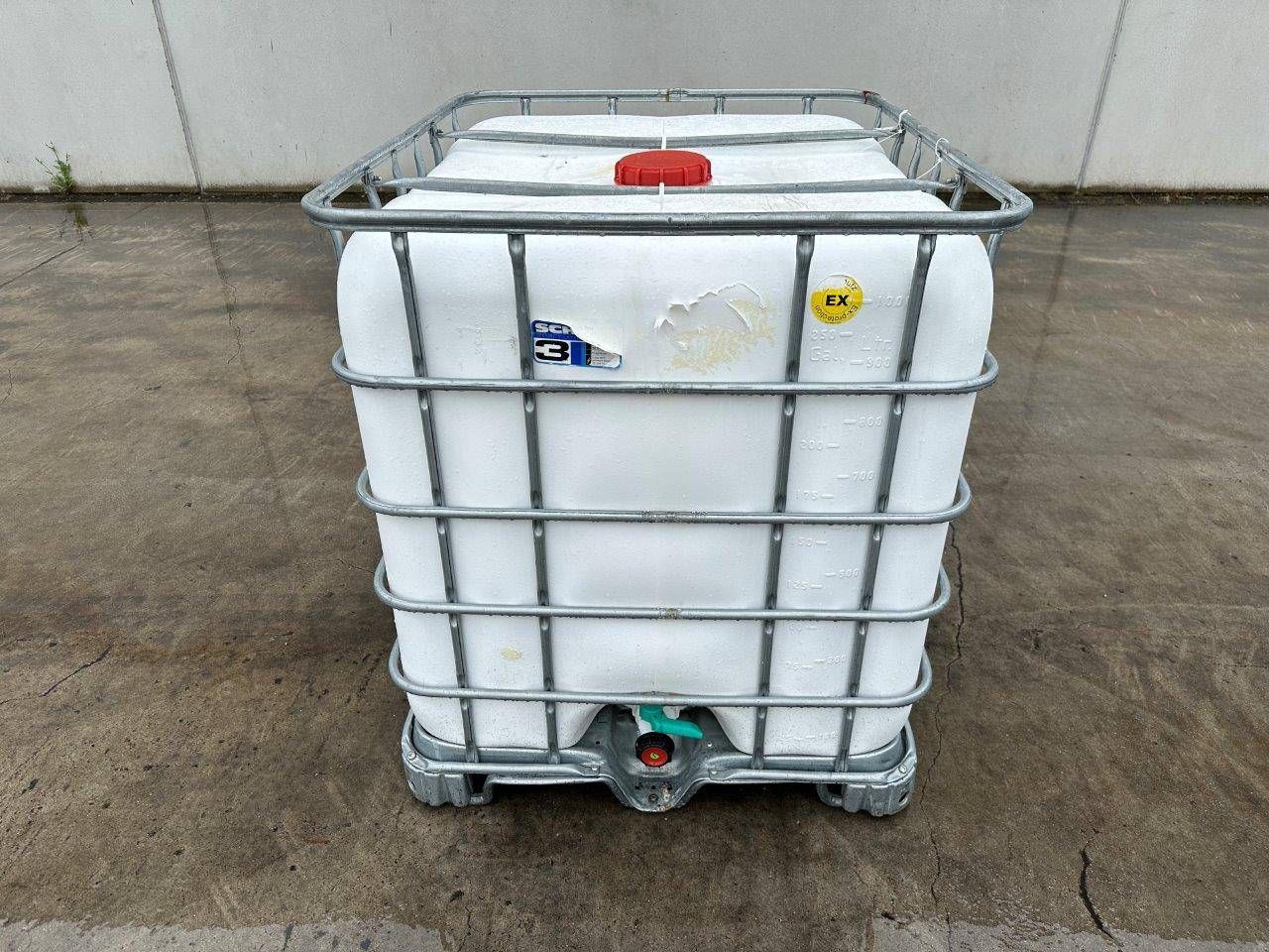 IBC Tank with Vehicle Shampoo New