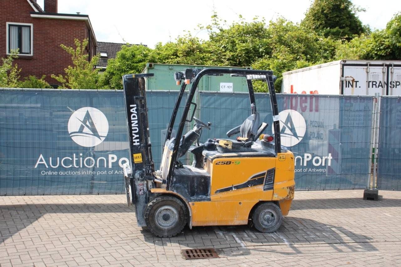 Forklift Hyundai 25B-9 Electric 2500kg 3.3m