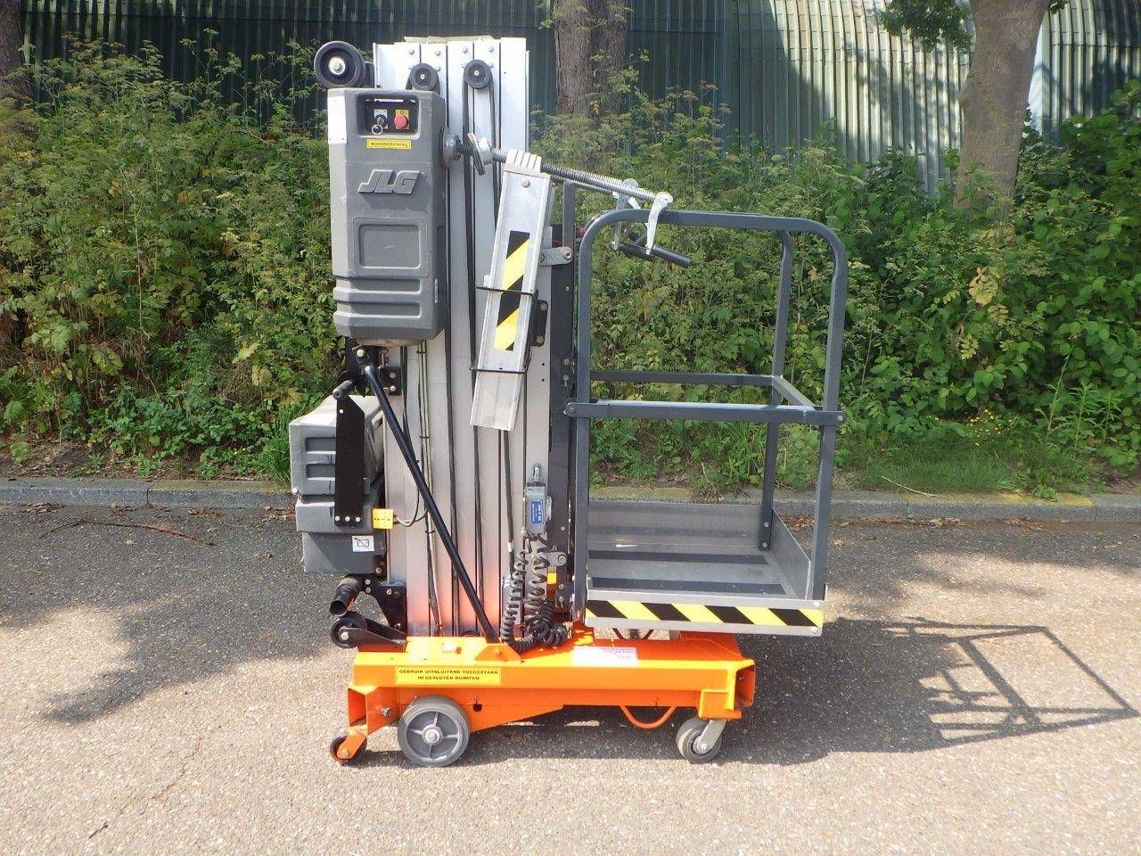 Mast lift JLG 25AM Electric 9.67m 2011