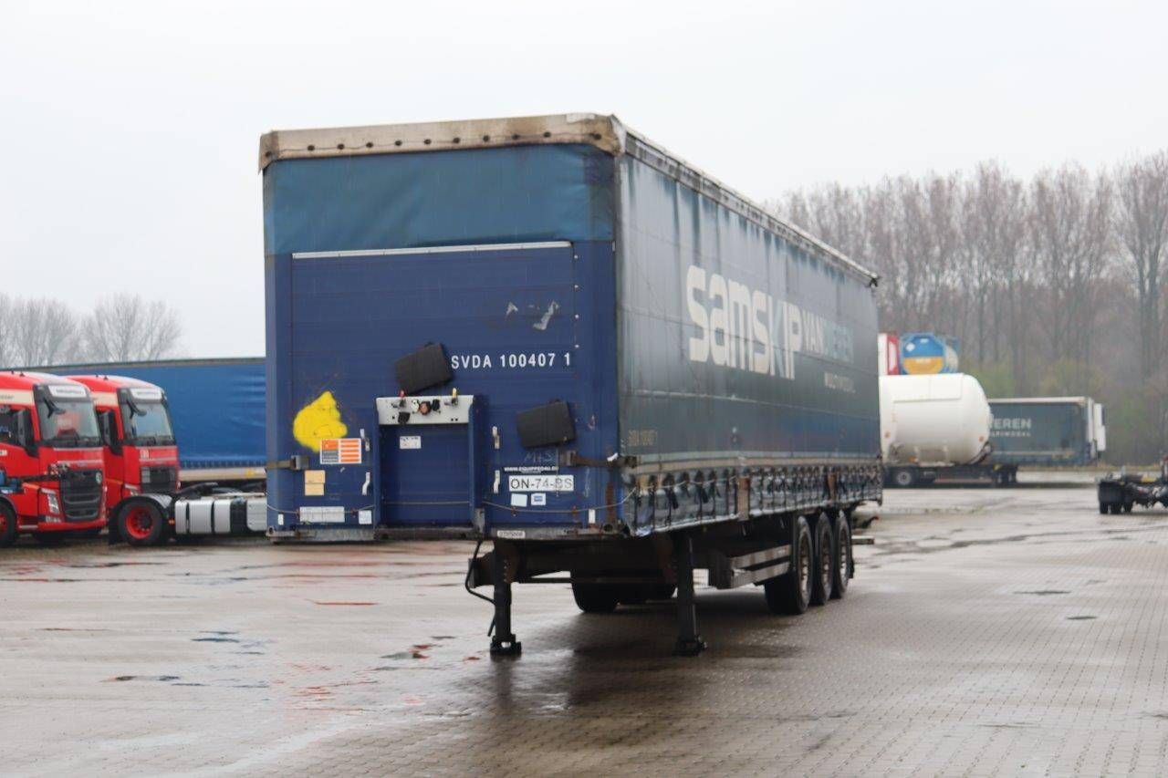 Sliding curtain semi-trailer Schmitz Curtainsider 2013