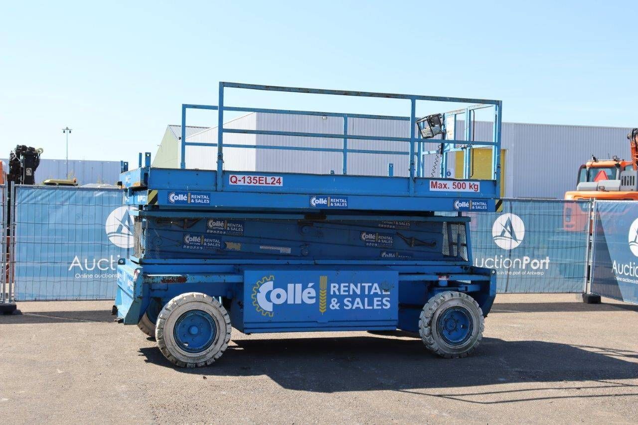 Scissor lift Holland Lift Q135EL24 Electric 500kg 15.5m 2000
