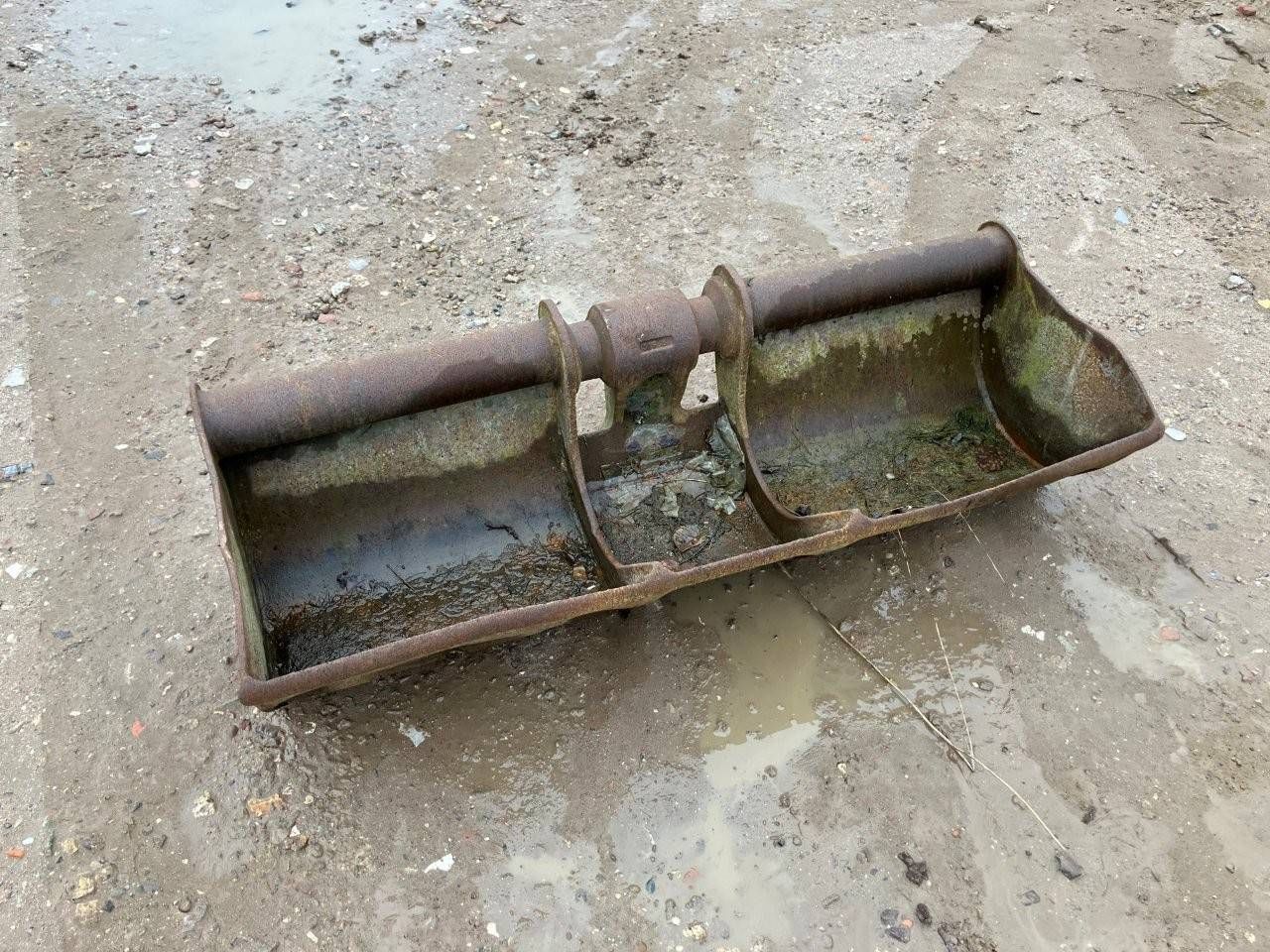 Excavator bucket 120cm for excavator 