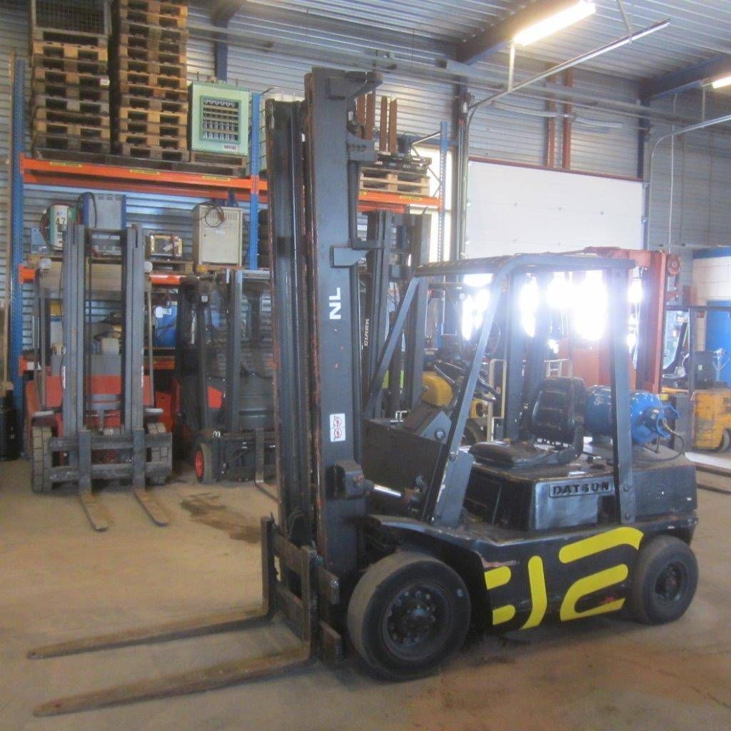 Carretilla elevadora Nissan-Datsun F02 A25U GLP 2500kg