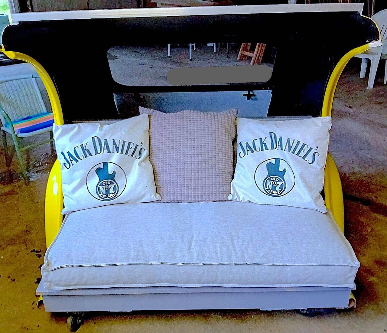 Seat &amp; Minibar Goat 2CV (Margin)