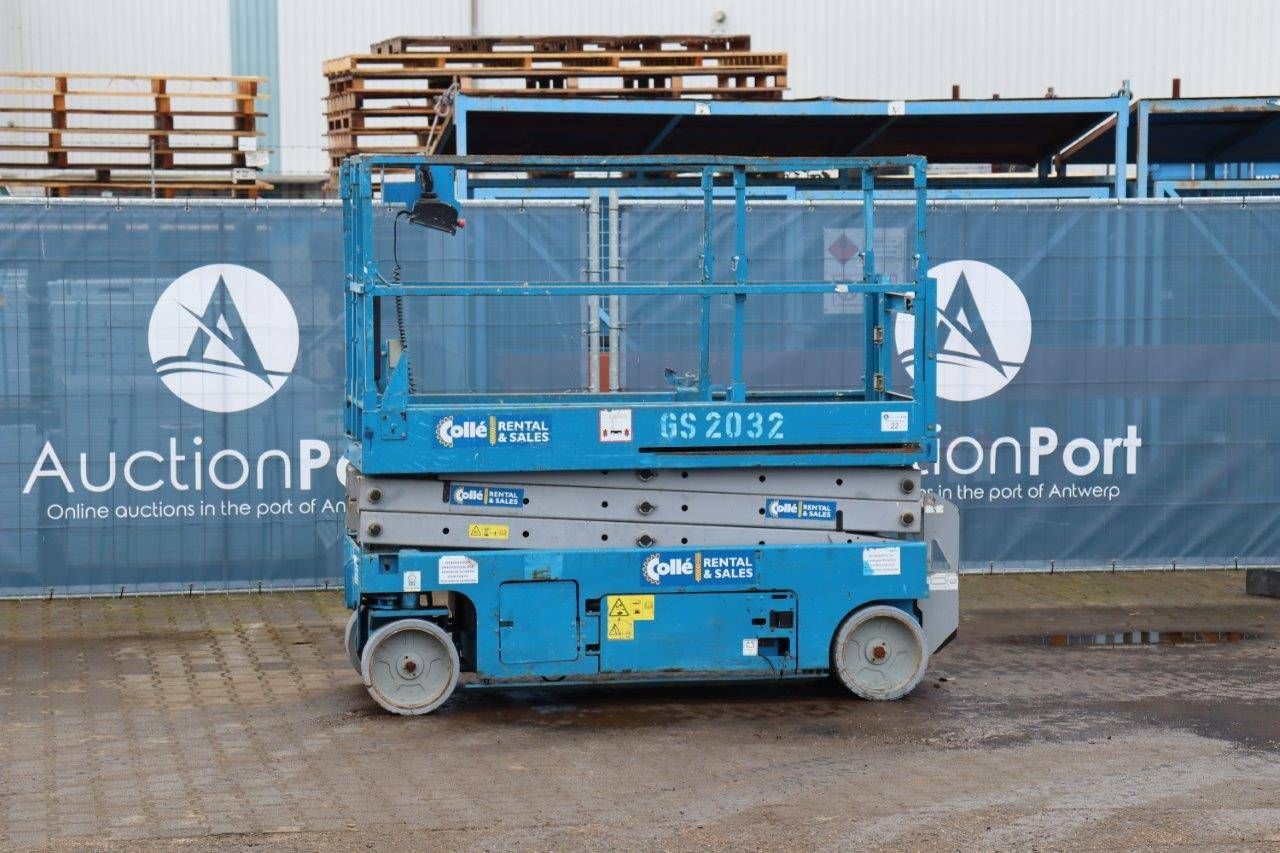 Scissor lift Genie GS2032 Electric 693kg 7.9m 2008