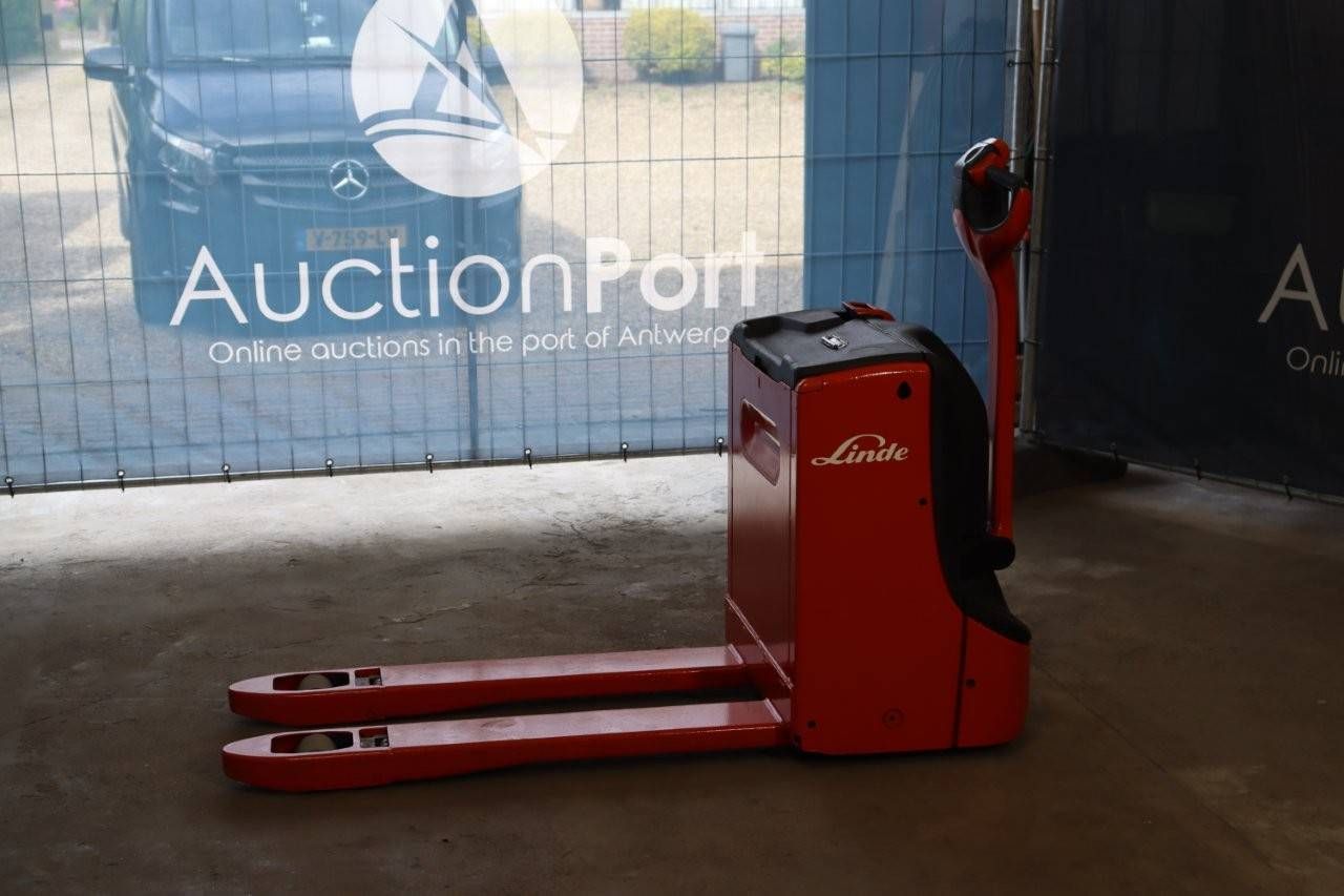 Pallet truck Linde T16 Electric 1600kg 2017